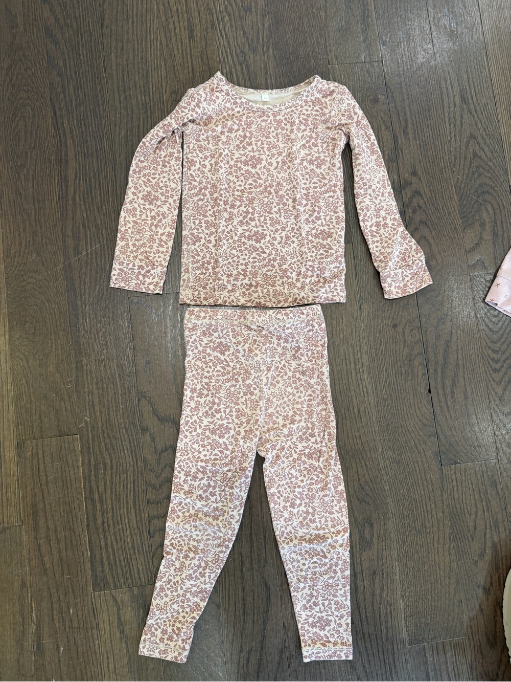 Quincy Mae Pink Floral Two-Piece Pajama Set